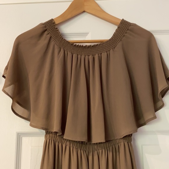 Show me your Mumu Hacienda Maxi Dress Dune - Picture 4 of 7